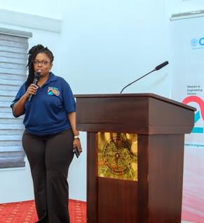 DF_Araba_Amo_Aidoo_leading_WINE_Mentors_training.jpg