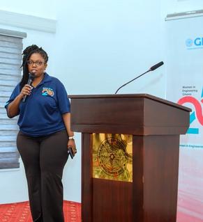 DF_Araba_Amo_Aidoo_leading_WINE_Mentors_training.jpg