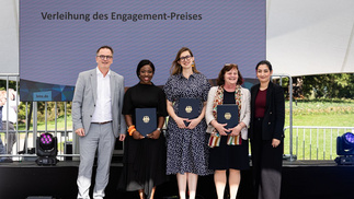 BMZ-Engagementpreis_c_Leon_Kügeler_Photothek.jpg