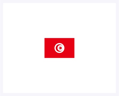 Die Flagge von Tunesien: ein roter Halbmond und Stern vor einem mittig zentrierten weißen Kreis. Der Hintergrund in rot. 